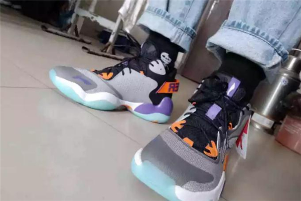 空袭6耐磨吗,空袭5和空袭6哪个好 空袭6耐磨吗,空袭5和空袭6哪个好