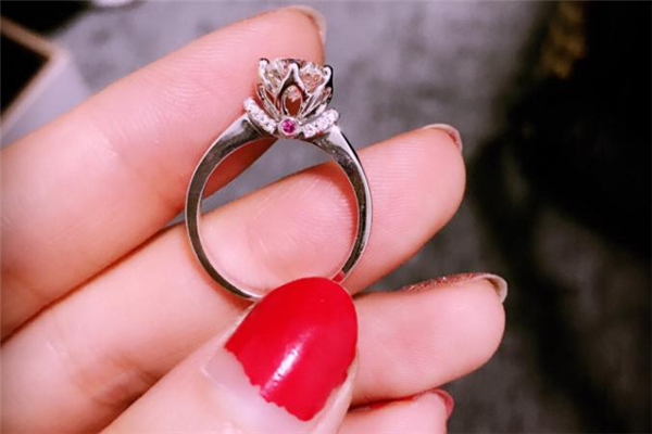 enzo钻戒可以换款吗,enzo钻戒可以以旧换新吗