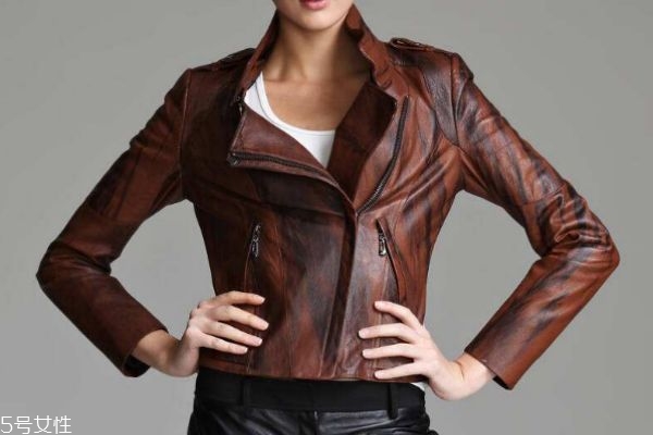 秋天女生穿什么衣服比较好看,秋天女孩穿什么比较酷