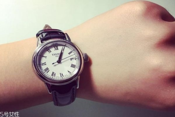 卡地亚的手表贵吗,卡地亚手表贵不贵