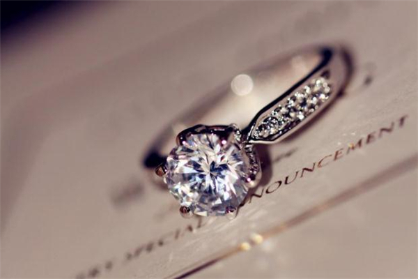 宝灵珠宝为什么便宜,通灵珠宝怎么样