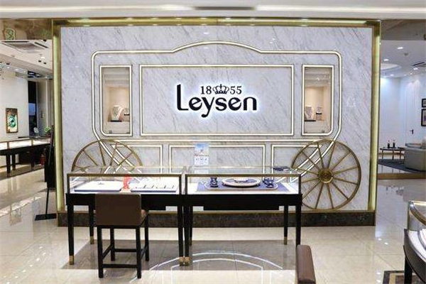 通灵珠宝和莱绅通灵的区别,莱绅通灵和通灵珠宝一样吗