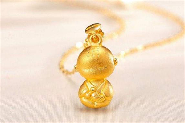 金至尊和周生生哪个好,周大生和金至尊哪个好