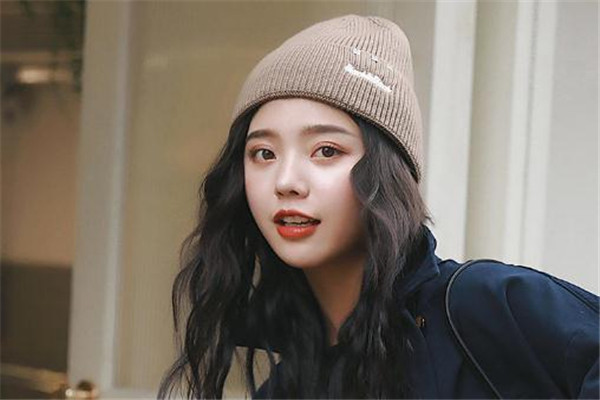 冬季适合戴什么帽子,秋冬季节适合戴什么帽子
