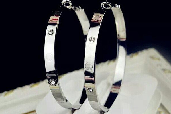 耳圈大小怎么选择,大耳圈耳环