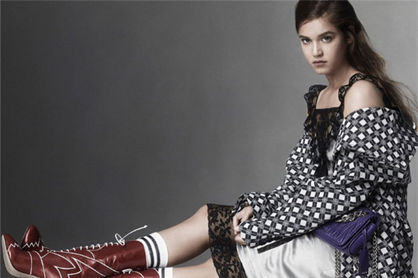 溜肩怎么穿衣服,衣服溜肩怎么办 溜肩怎么穿衣服,衣服溜肩怎么办