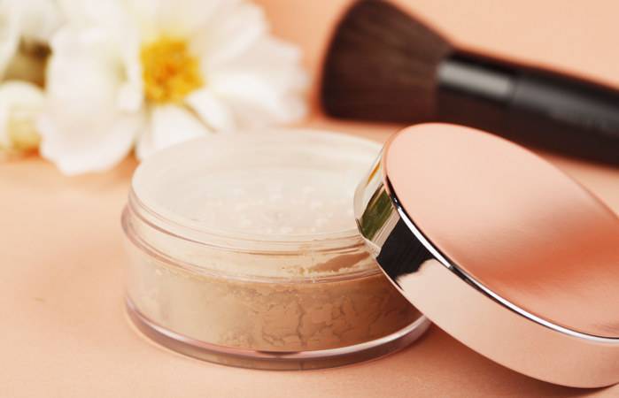 散粉要涂全脸吗,散粉需要全脸涂吗