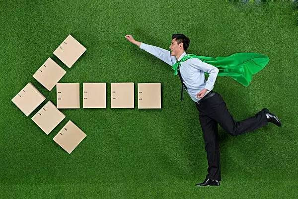 上衣是绿色的下身怎么搭,绿色上衣里面怎么搭配 上衣是绿色的下身怎么搭,绿色上衣里面怎么搭配