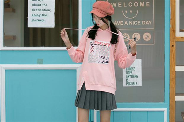 粉色卫衣搭配百褶裙图片,粉色卫衣搭配百褶裙