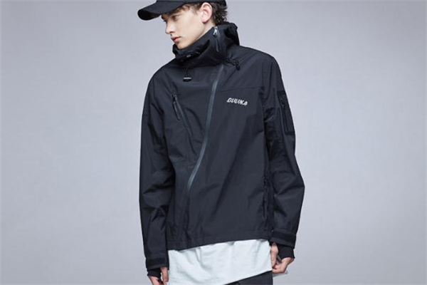 防风衣什么材质的好,什么材质的衣服防风