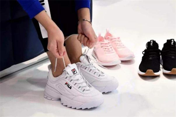 fila老爹鞋增高几厘米,fila的老爹鞋舒服吗