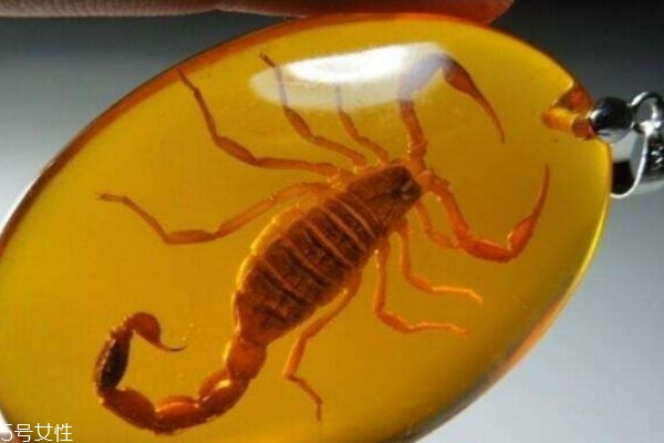 琥珀有什么作用呢对人,琥珀有什么作用呢 琥珀有什么作用呢对人,琥珀有什么作用呢