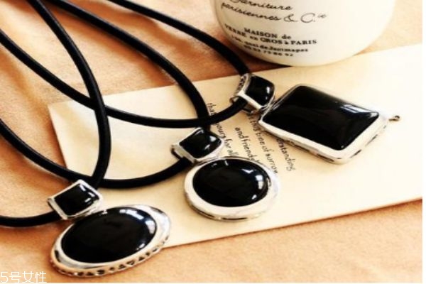 什么的黑宝石,黑宝石的寓意和好处