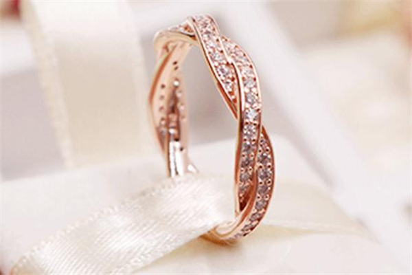 潘多拉命运之轮寓意,潘多拉命运之轮戒指掉色吗 潘多拉命运之轮寓意,潘多拉命运之轮戒指掉色吗