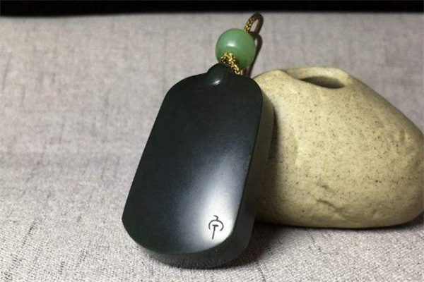 和田青玉价格一般多少,和田青玉手镯价格多少?