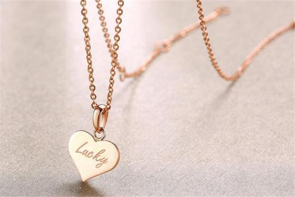 潮宏基彩金项链怎么样,潮宏基彩金手镯图片