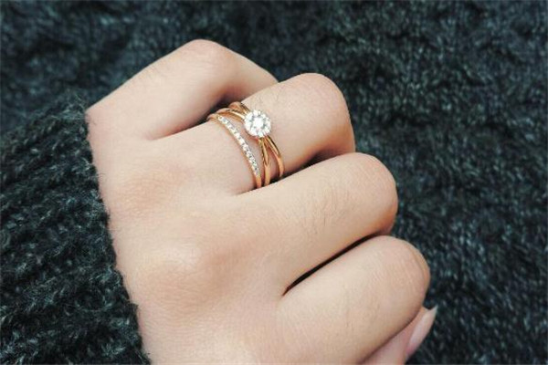 潮宏基裸钻定制怎么样,潮宏基裸钻定制可靠吗