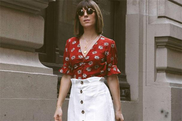 衣服要修身还是宽松的,衣服要修身