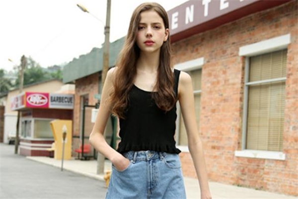 宽肩带吊带背心,宽松吊带背心