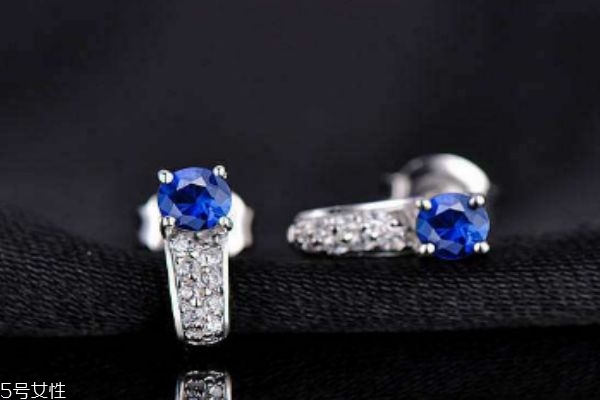蓝宝石佩戴禁忌,带蓝宝石有什么讲究