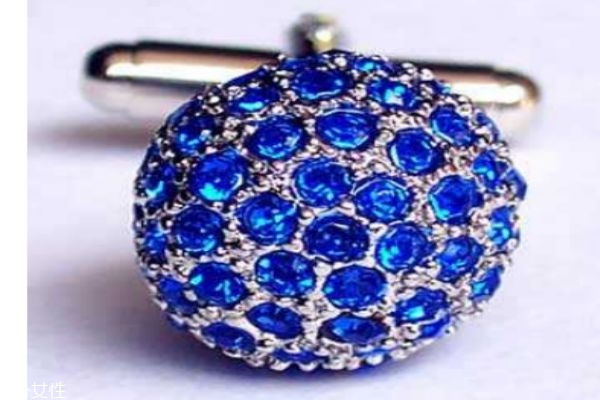 蓝宝石的作用,蓝宝石功效和作用百度百科