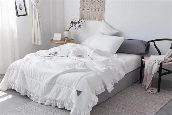 聚酯纤维夏凉被怎么洗,聚酯纤维夏凉被可以用洗衣机洗吗