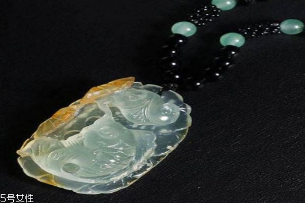 岫岩玉有什么样的功效,岫岩玉的功效及对身体的影响 岫岩玉有什么样的功效,岫岩玉的功效及对身体的影响