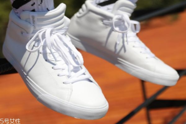 李宁这个品牌怎么样,李宁是名牌还是品牌