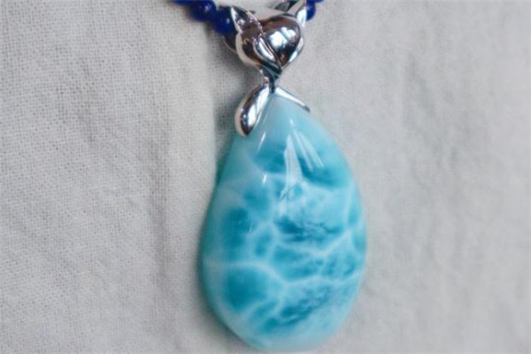 法拉利玛莎拉蒂哪个贵,玛莎拉利多少钱 法拉利玛莎拉蒂哪个贵,玛莎拉利多少钱