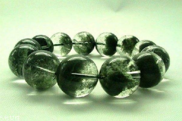 绿幽灵水晶产地,水晶幽灵产地是哪里