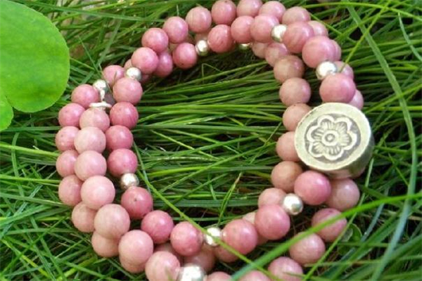 蔷薇辉石是宝石吗,蔷薇石是不是蔷薇辉石 蔷薇辉石是宝石吗,蔷薇石是不是蔷薇辉石