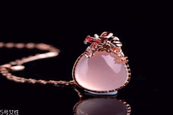 芙蓉石的作用,什么是芙蓉石