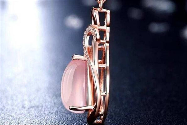 芙蓉石吊坠图片及价格,3千多元芙蓉石吊坠图片