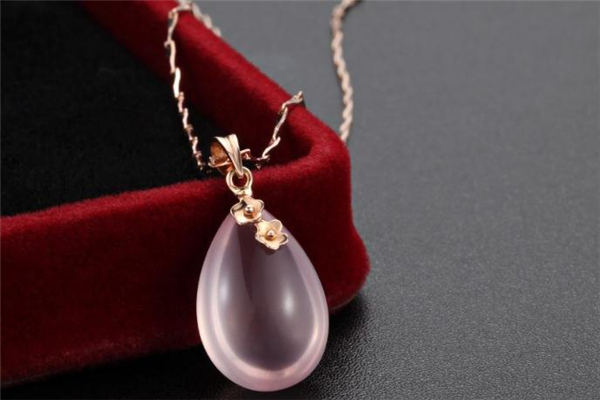 真假芙蓉石,白色芙蓉石值钱吗