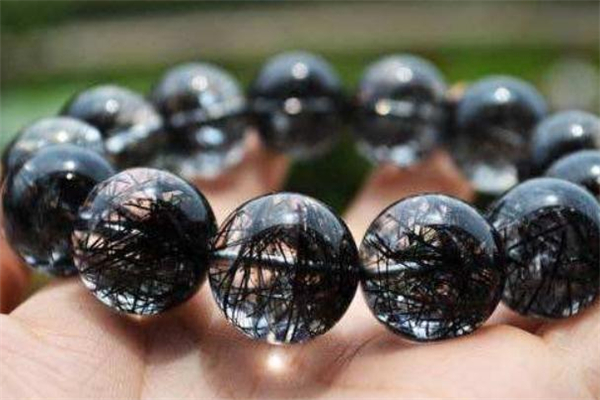 黑发晶五行属性是什么,金发晶的五行属性