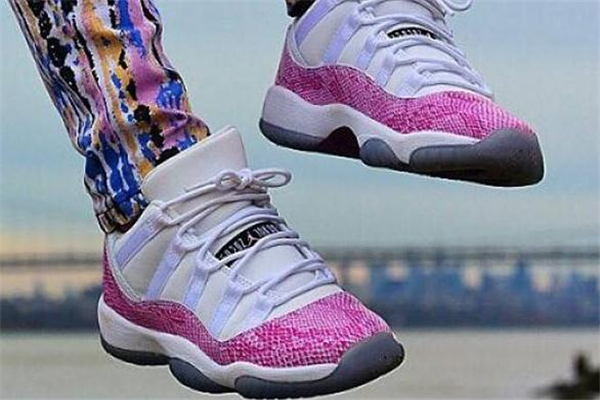aj11粉蛇鞋码偏大还是偏小,aj11粉蛇low真假对比 aj11粉蛇鞋码偏大还是偏小,aj11粉蛇low真假对比
