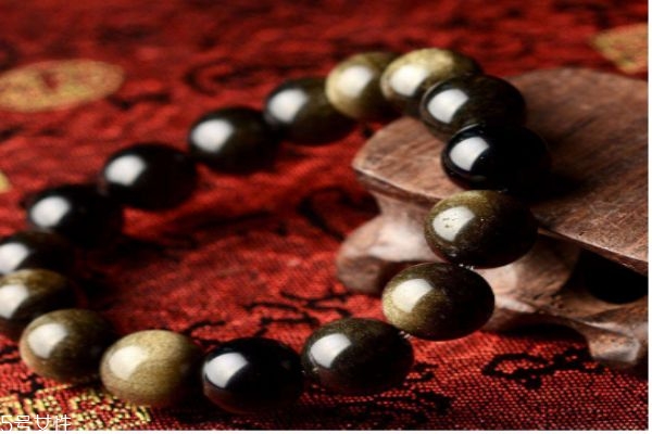 金曜石佩戴禁忌,黑曜石什么时候不能戴