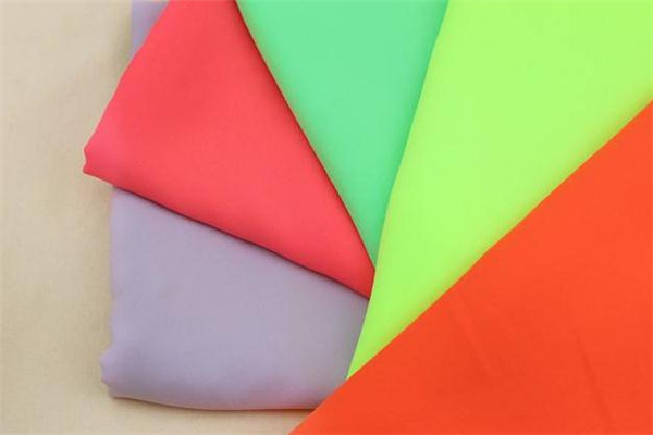 聚酯纤维面料保暖吗,聚酯纤维是啥面料保暖吗