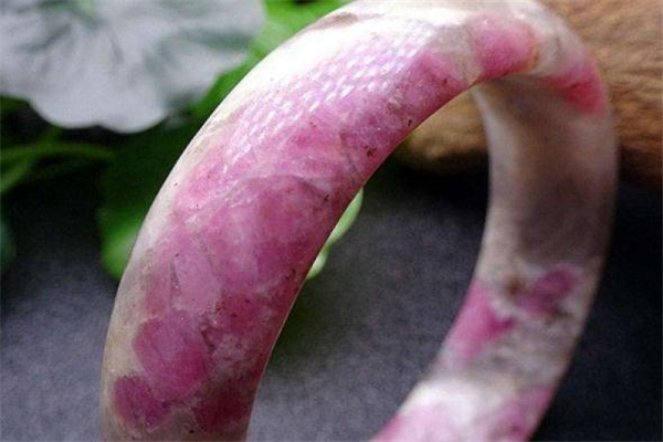 梅花碧玺什么样的最好,梅花碧玺什么颜色的好 梅花碧玺什么样的最好,梅花碧玺什么颜色的好