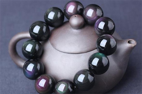 彩虹眼黑曜石有假的吗,黑曜石有彩虹眼还可能是假的吗