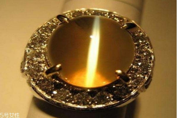 猫眼石有什么作用,猫眼石的好处