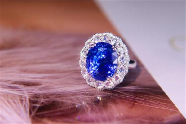 斯里兰卡蓝宝石有几种颜色,斯里兰卡蓝宝石什么颜色最好