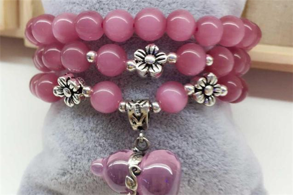 粉色猫眼石是真的吗,猫眼石有粉色的吗