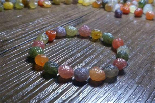 葡萄干玛瑙值钱吗,葡萄干玛瑙价格