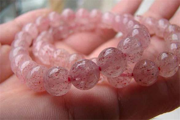 草莓晶是水晶吗,草莓晶是红水晶吗