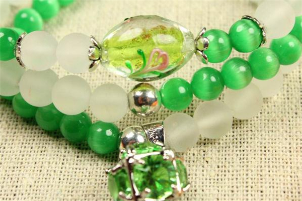 猫眼石和黑曜石的区别,猫眼石是黑曜石的一种吗