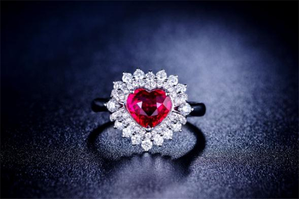 红宝石和尖晶石哪个好,尖晶石和红宝石哪个更好