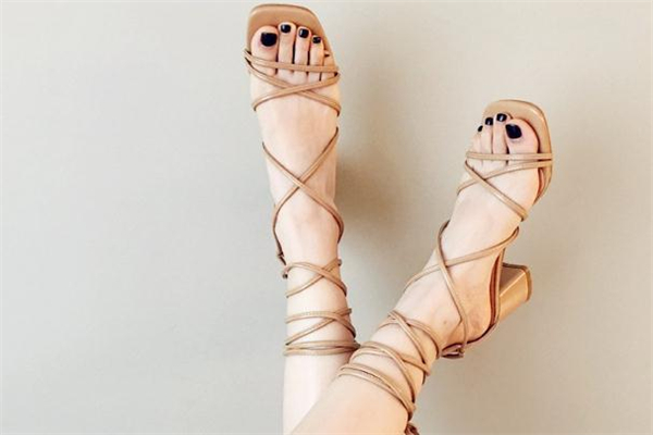 裸色绑带凉鞋,绑带凉鞋女