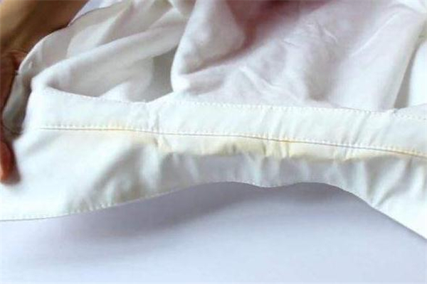 小苏打洗白衣服怎么用,小苏打怎么洗衣服