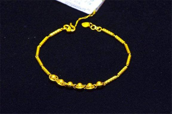 老凤祥黄金手链一般多少克,老凤祥黄金手链多少钱一克